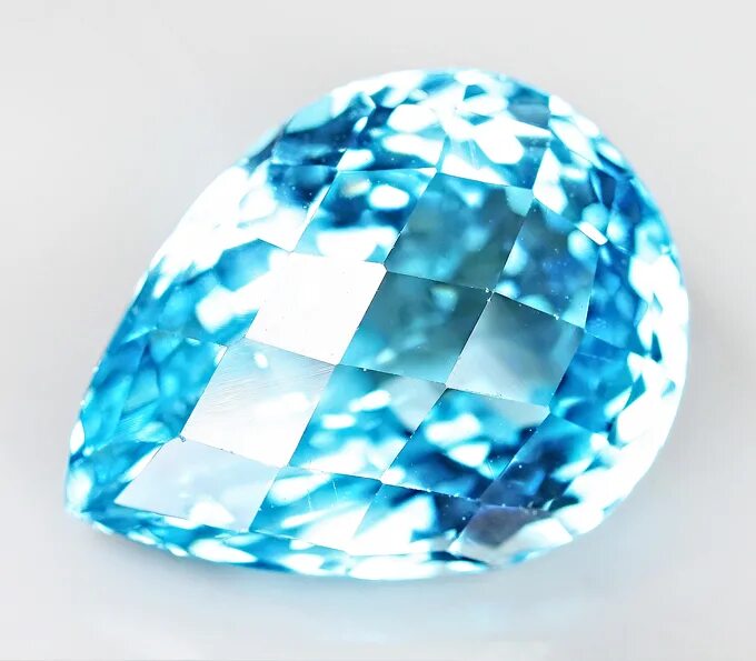 Зелёный топаз камень. Топаз цвет камня. Топаз телефон. Топаз цвет камня. Топаз минерал обработанный.