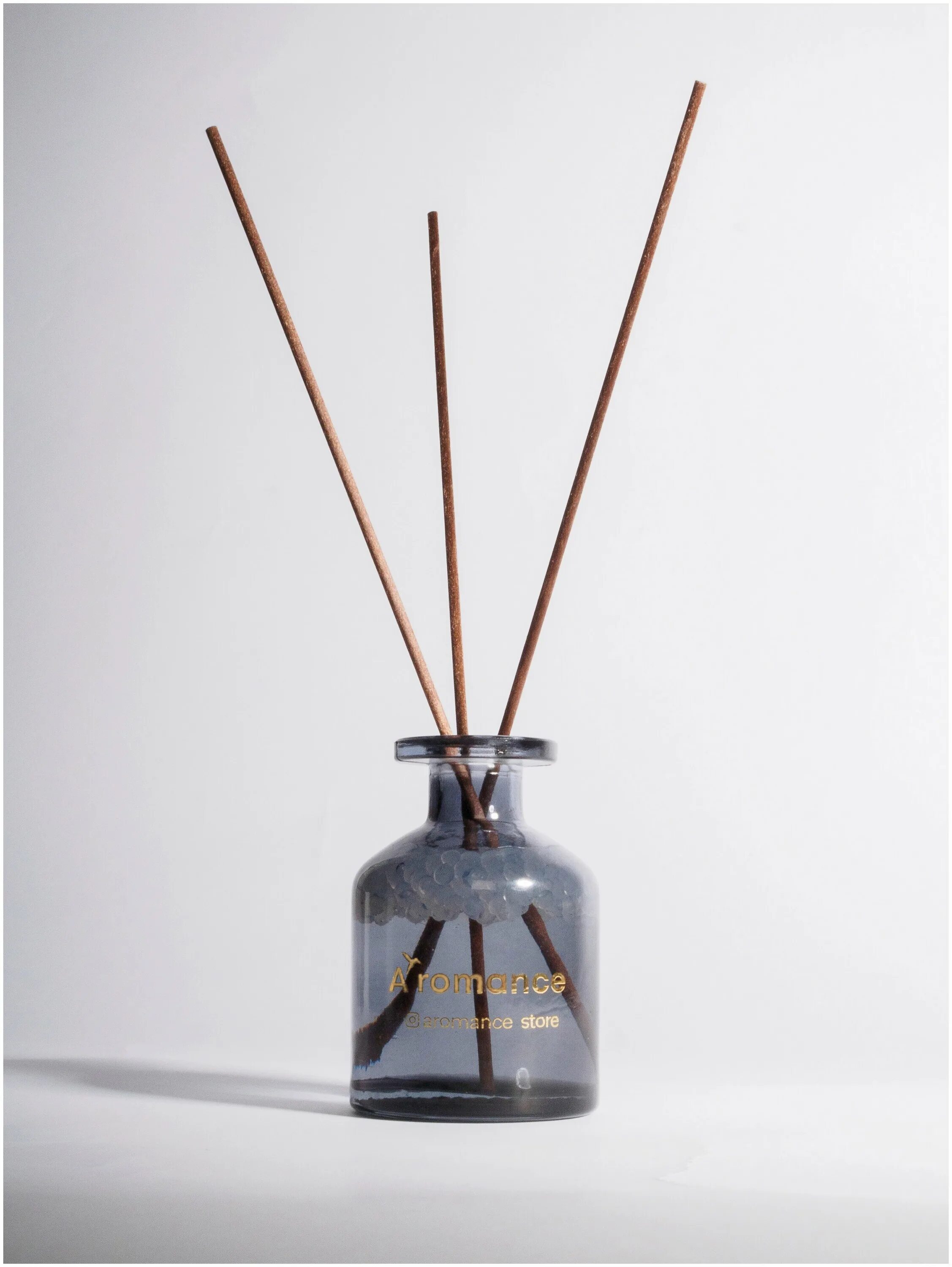 Ароматический диффузор, 200 мл, wahogany and teakwood, fresh dark. Ароматизатор для дома с палочками. Аромадиффузор с палочками aromanc. Как называется ароматизатор с палочками. Аромадиффузор le blanc.