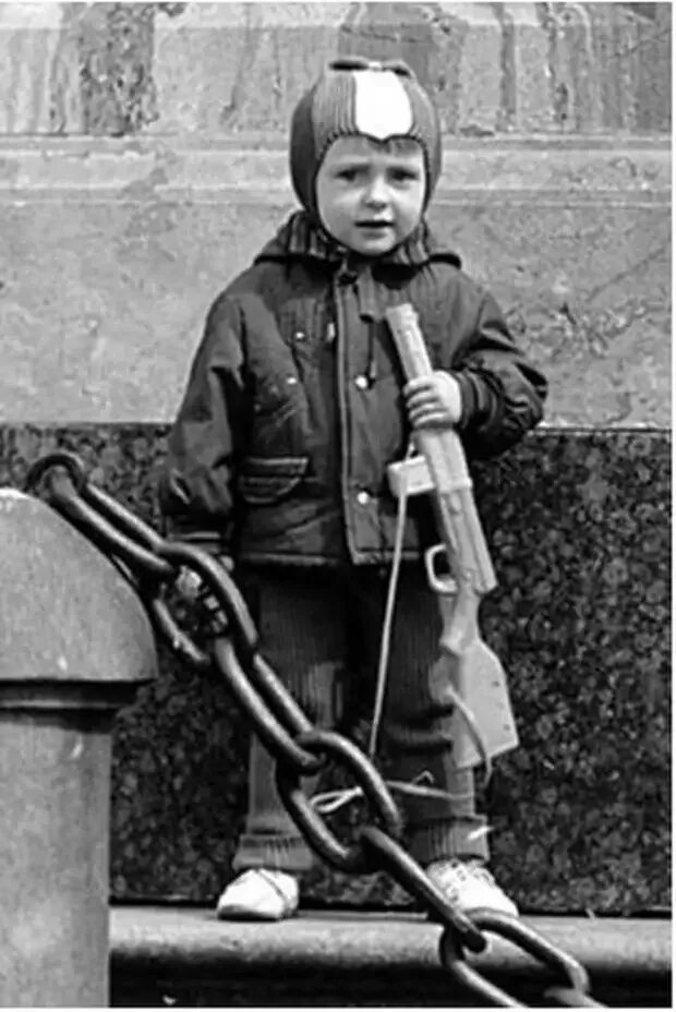 Жизнь знаменитых детей. Безруков в детстве фото. Фото Сергея Безрукова в детстве.