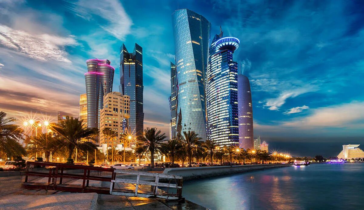 Доха Катар. Катара дух. Doha Corniche Катар. Небоскрёб, Доха, Катар.