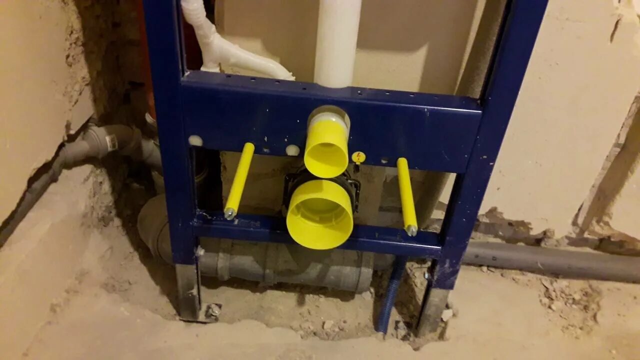 Установка подвесного унитаза со скрытым креплением. Крепление подвесного унитаза инсталляции geberit. крепление для подвесного унитаза geberit. инсталляция для унитаза geberit монтаж. geberit инсталляция сборка.
