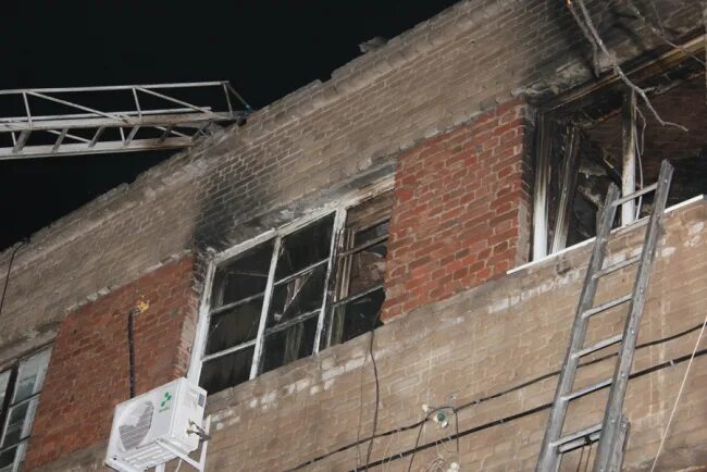 Дом офицеров лëтного городка города энгельса. Горит общежитие. Новости энгельса сегодня происшествия летный городок. Энгельс, 2016 летный городок. Чп энгельс происшествия.