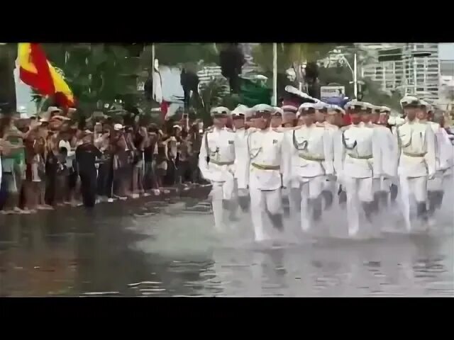 Видео парад в тайланде. Русские моряки маршируют в Тайланде. Парад моряков ВТАИЛАНДЕ. Наши на параде в Таиланде. Парад моряков в Тайланде.