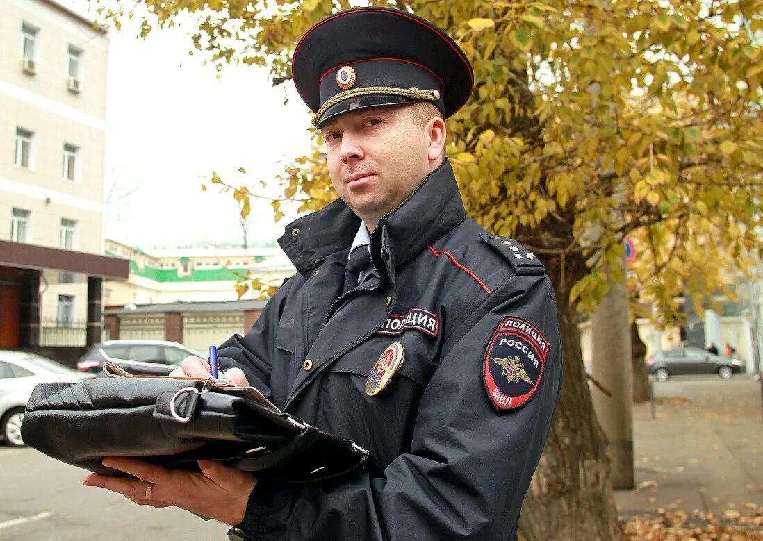 Жизнь и деятельность полиции. Полицейский. участковый уполномоченный полиции. участковый полиции. полиция картинки.
