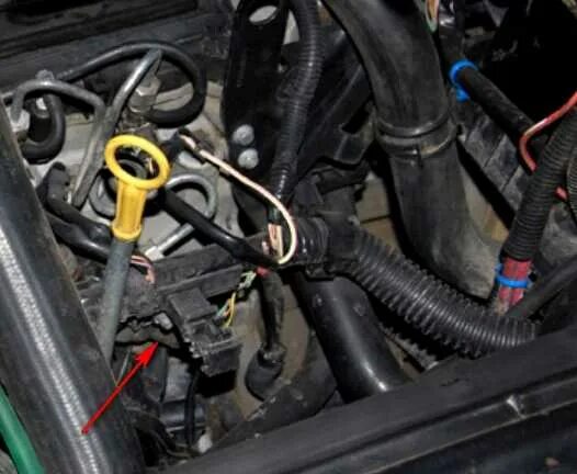 Ошибка low battery на рено меган 2. Low battery рено меган 2 причина. Реле renault megane 2. Кнопка иммобилайзера рено меган 2. Дпкв к4м.