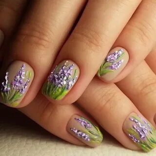 Маникюр люпины