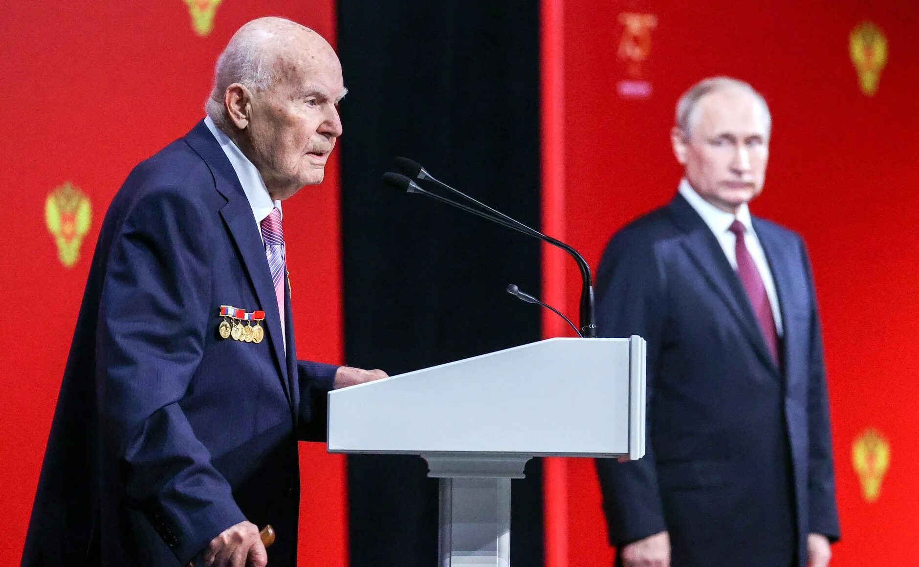 На торжественный вечер по случаю. На торжественный вечер по случаю. Логотип 75 лет фмба. Торжественный вечер. Логотип 75 лет фмба.