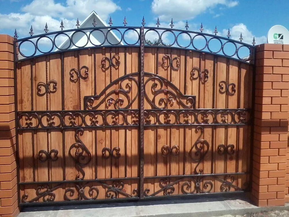 Краснодарский край станица анапская улица кавказская 62. Ворота 11. Ворота на дачу. Перемычка на ворота съемная. 76 балка откатные ворота.