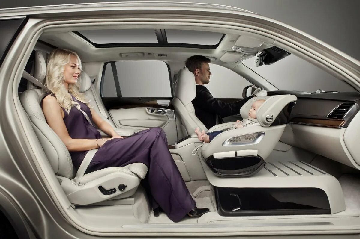 Самый безопасный с класс. Volvo xc90 Excellence. Вольво Люксовые. Volvo xc90 Luxury. Кресло детское автомобильное Вольво xc90.