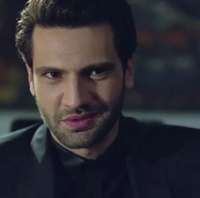 Emir kozcuoğlu. эмир козджуоглу черная любовь. эмир козджуоглу. каан урганджиоглу эмир. эмир козджуоглу черная любовь.