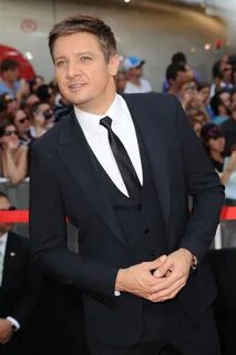 Jeremy_Renner_103.jpg.