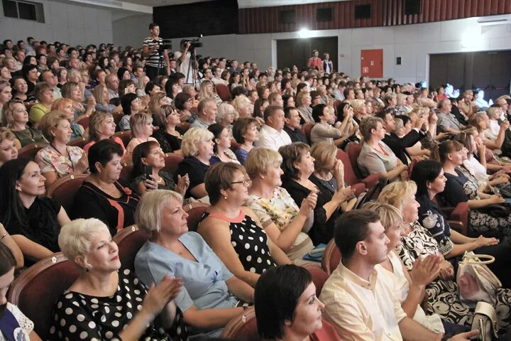 Союз журналистов украины. Зеленодольск августовская конференция. Конференция август. Ильсеяр хадиуллина. Районная конференция родителей.