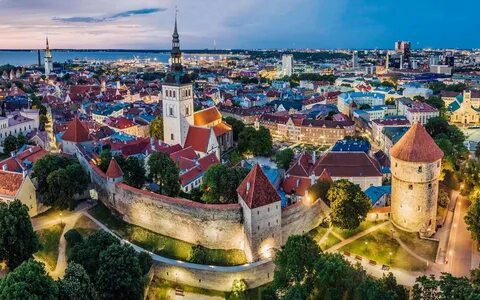 Скачать обои ночь, Эстония, Таллин, панорама, крепость