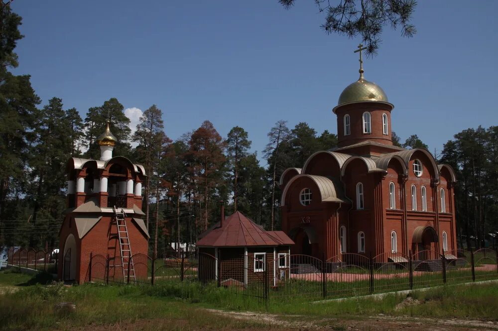 Погода п сосновоборск. Храм в Сосновоборске Пензенской области. Храм Архангела Михаила Сосновоборск Пензенская область. Поселок Сосновоборск Пензенская область. Сосновоборский район церкви.