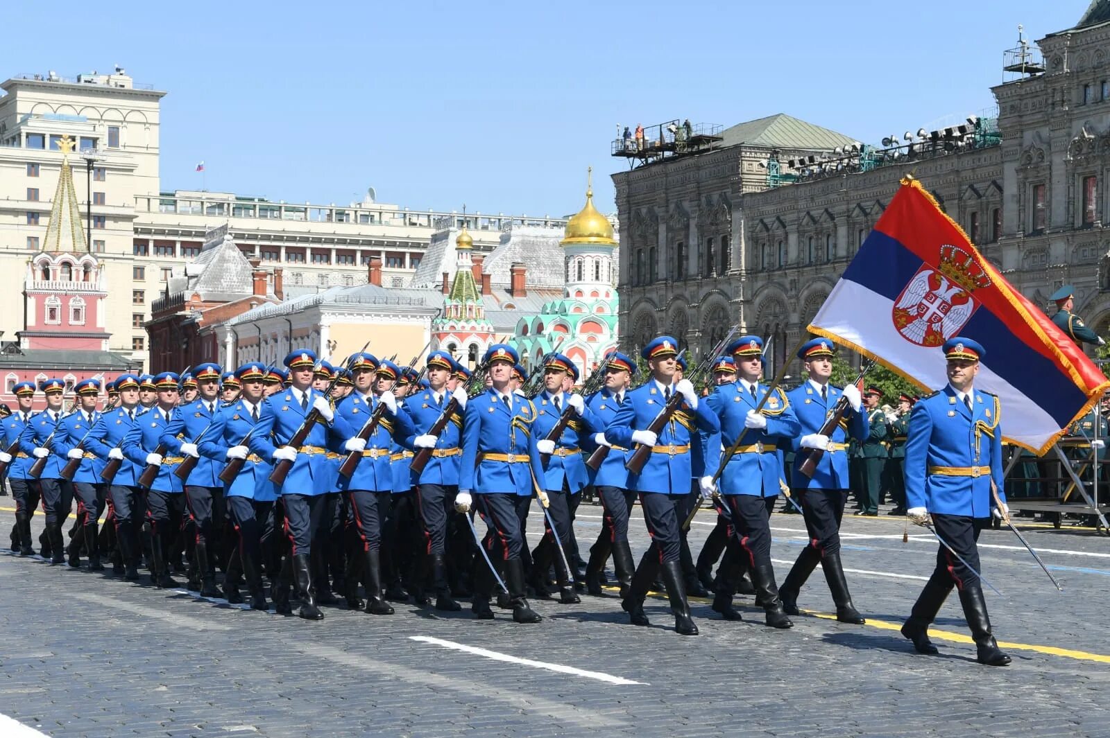 Сербы на параде Победы 2020. Сербия на параде Победы в Москве. Парад Победы 2020 Сербия. Сербия на параде Победы 2015.