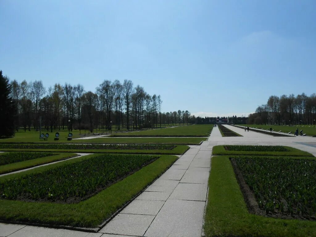 пискаревский парк в санкт-петербурге. мемориал на пискаревском кладбище в санкт-петербурге. парк непокоренных спб. памятник пискаревское мемориальное кладбище. памятник пискаревское мемориальное кладбище.