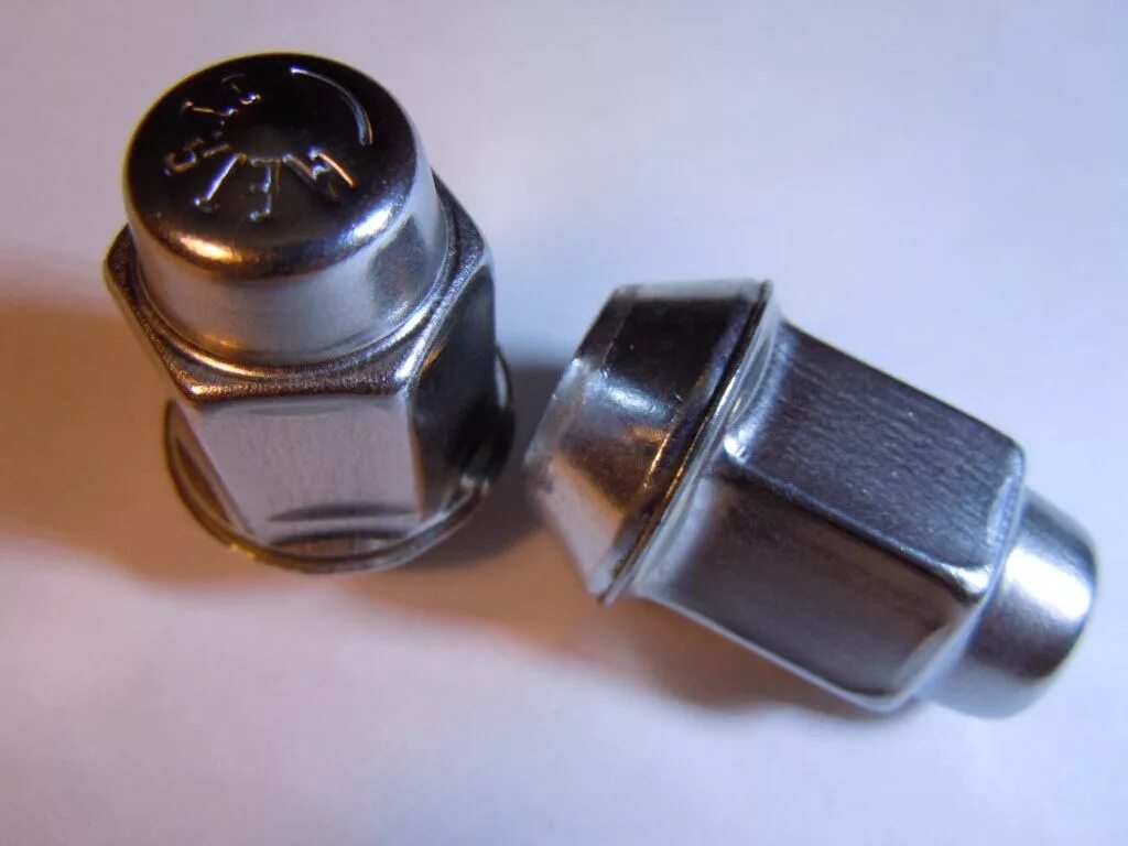 гайка колесная авео т250. гайки колесные шевроле орландо слетели декоративные заглушки. Captiva chevrolet гайка колесная. 8. гайки для литых дисков шевроле.