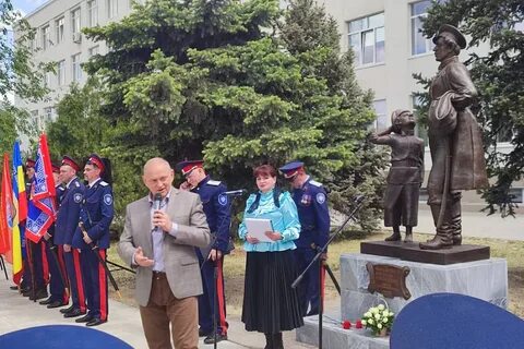 Открытие памятника волжский