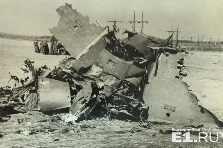 U2 самолет разведчик сбитый. U-2 самолёт сбитый под Свердловском. U-2 самолёт разведчик сбитый в 1960. U 2 самолёт Пауэрса.