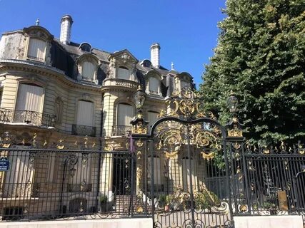 Paris housing