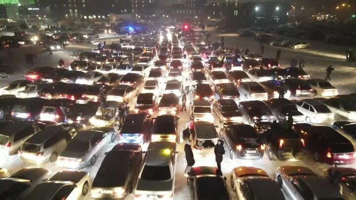 Автомобиль партии. Красноярск сделали машину. Новый cadillac escalade. Елка из машин в красноярске. Красноярск сделали машину.