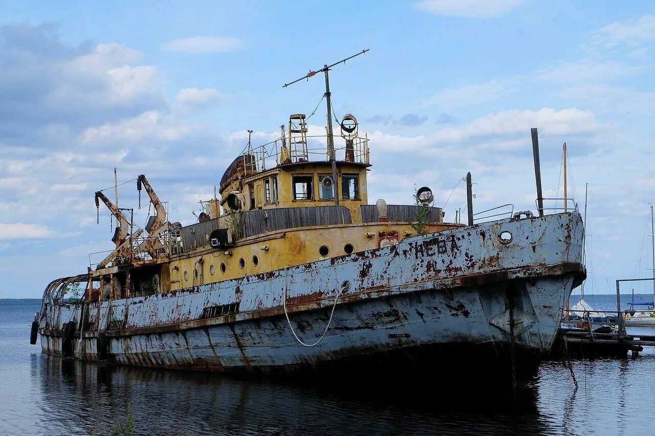 Поиск парохода. Сухогруз Скадовск. Баржа Скадовск. Сухогруз Скадовск Припять. Скадовск корабль.