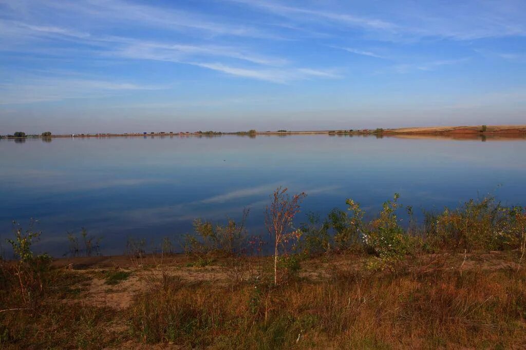 Оренбург пруд купить. Дмитровское водохранилище Оренбург. Димитрова водохранилище Оренбург. Водохранилище Димитрово Оренбургская область. Черновское водохранилище Оренбургская.