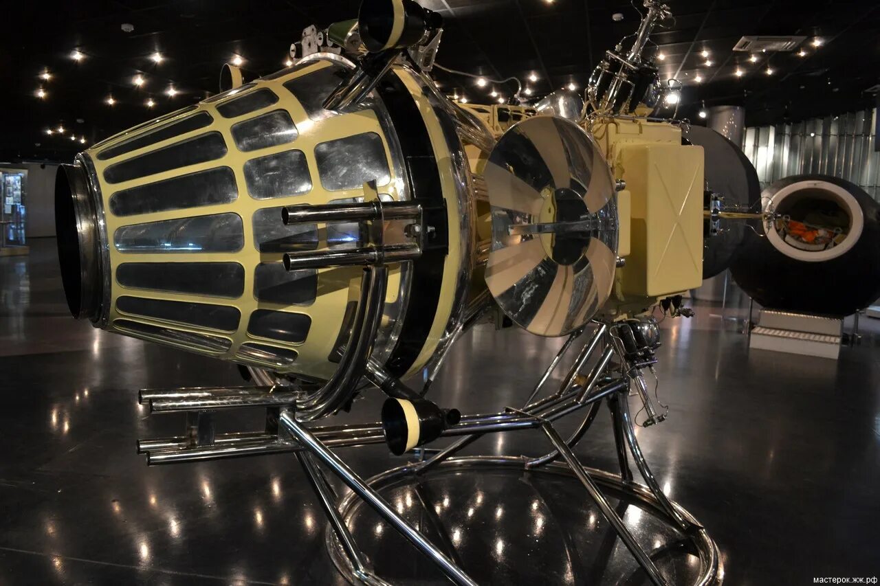 спутник космос 5. спутник космос 5. спутник космос 5. спутник 5 белка и стрелка. спутник 5 космический корабль.