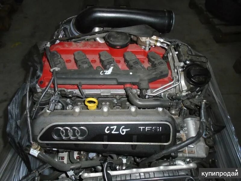 Купить ауди 5 цилиндров. Audi 2.5 TFSI. Audi rs3 2.5 TFSI двигатель. Мотор Audi rs3. Мотор Ауди рс3.