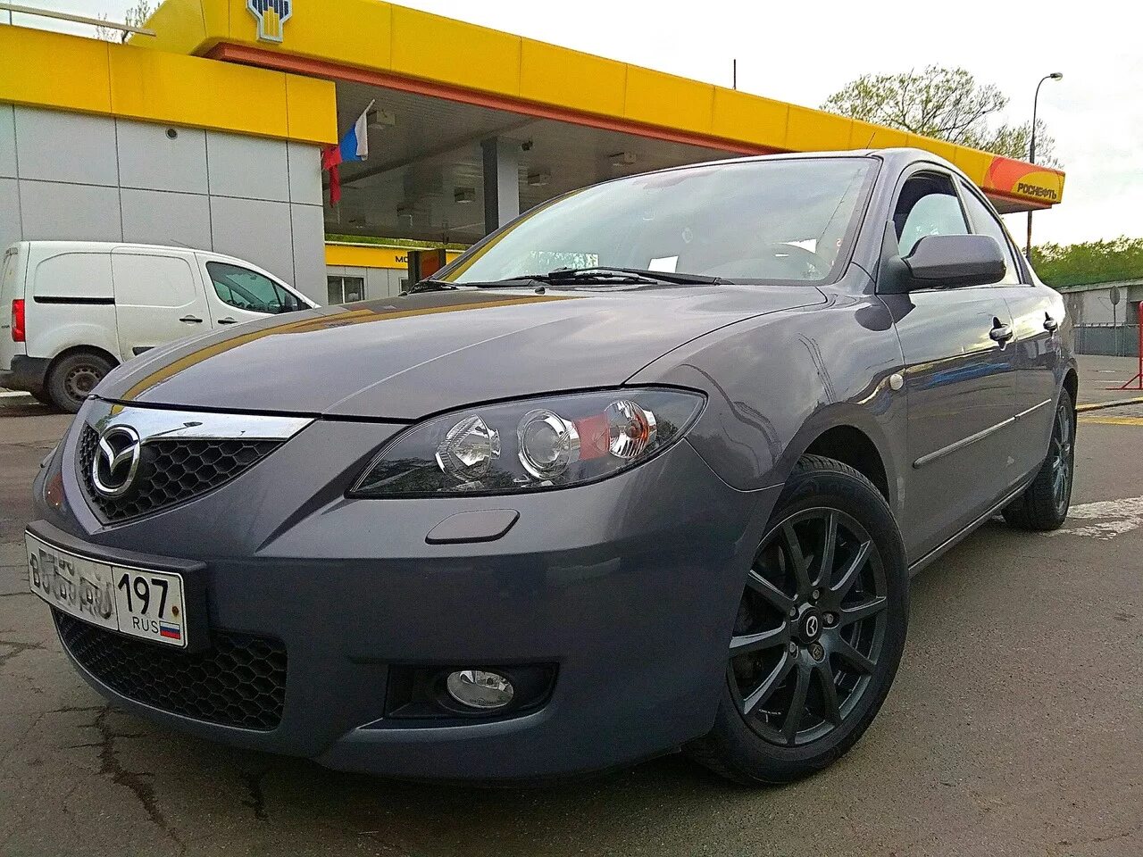 Краска мазда 3. Mazda 3 BK серая. Мазда 3 БК седан. Mazda 3 BK Grey. Mazda 3 BK серая седан.