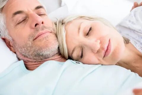 Старые мужики постели с женщинами