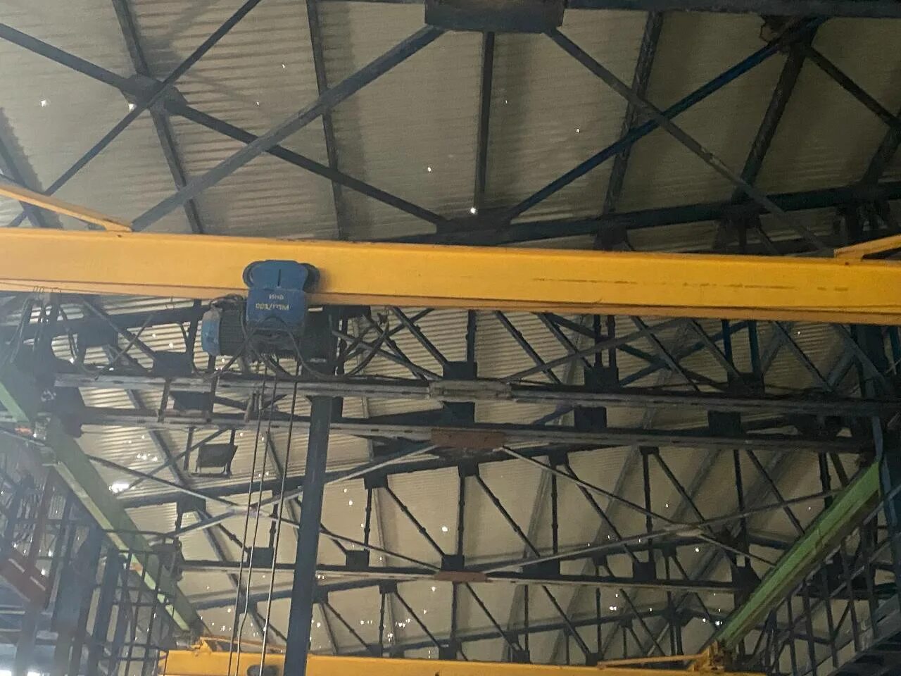 Днр горловка обстрел 2022. Горловка фото. Горловка пятый квартал. Крыша 9 этажки. Пересыпкина 16 горловка.