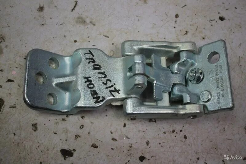Ford 2307695 петля двери. Петля двери форд транзит. Петля задней двери форд транзит 2018. Петля задней двери форд транзит. Форд транзит хайкуб петли задней двери.