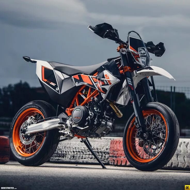 Ktm smc r. Мотард ктм 690. ктм 690 smc r. мотоцикл ktm 690. ktm 690 supermoto.