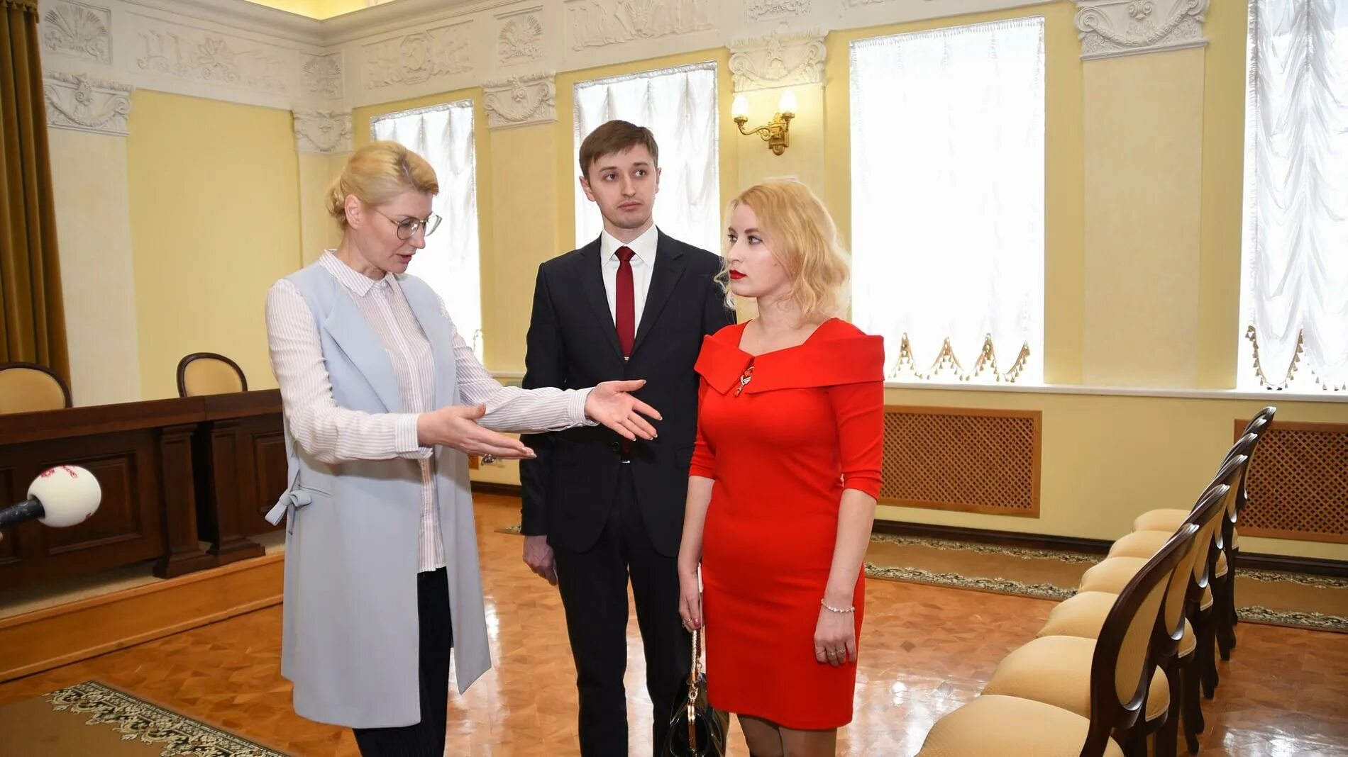 Новый красивый зал для регистрации браков открыли в Вологде - МК Вологда