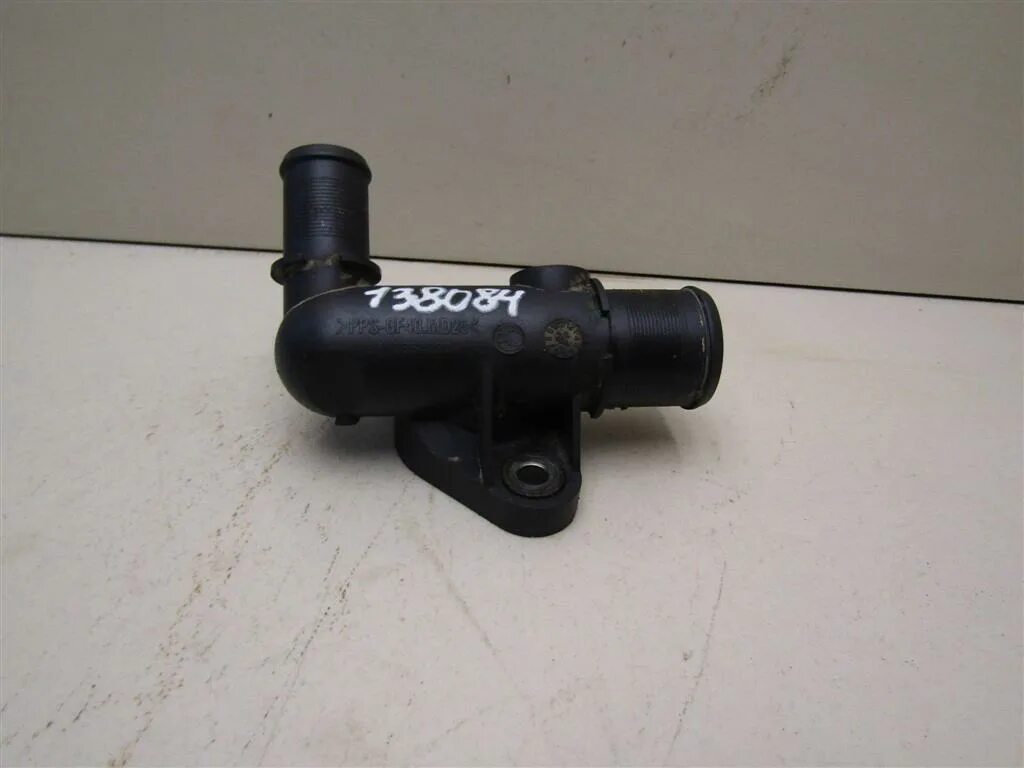 корпус термостата на hyundai getz с двигателем 1 и 1. фланец двигателя системы охлаждения. 4. фланец системы охлаждения gl500. фланец двигателя системы охлаждения.