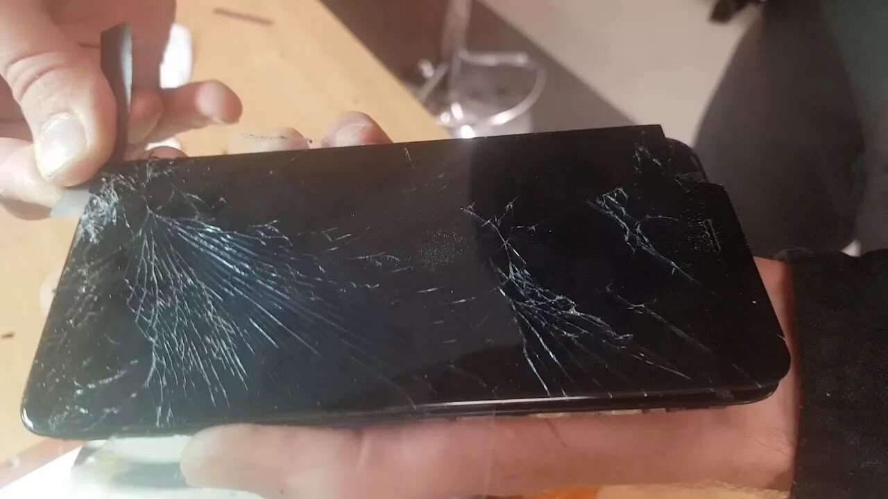 Разбитый телефон редми. Разбитый редми ноут 9. redmi note 10s разбит экран. разбитый редми 10. xiaomi redmi 9 разбит сенсор.
