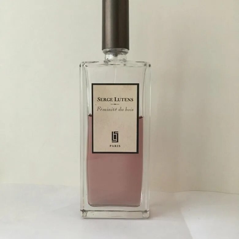 Serge Lutens feminite du bois. Serge Lutens feminite du bois 2017. Feminite du bois Serge Lutens красная или сиреневая жидкость. Серж лютанс фемините дю Буа Парфюм купить. Lutens feminite du bois