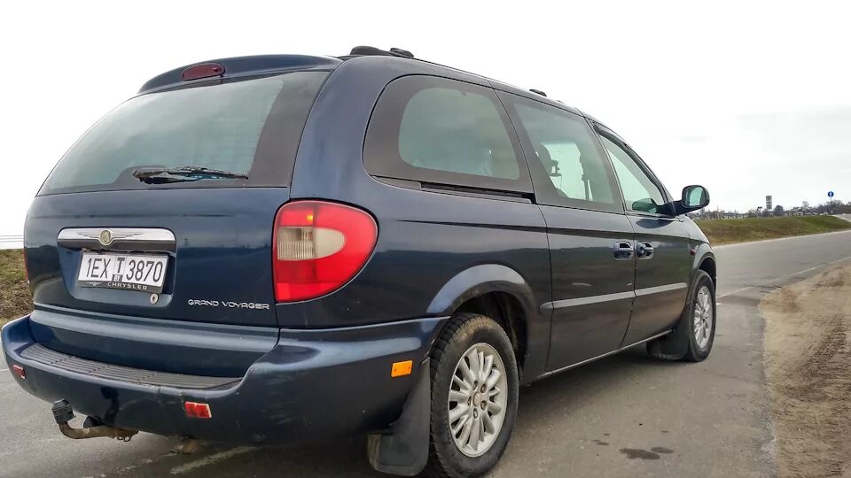 Крайслер Гранд Вояджер 4 поколение. Chrysler Grand Voyager 2009 вин кузова. Chrysler Voyager 4 стиль. Широкий бокс на крышу Крайслер Гранд Вояджер 3 поколение 1998.