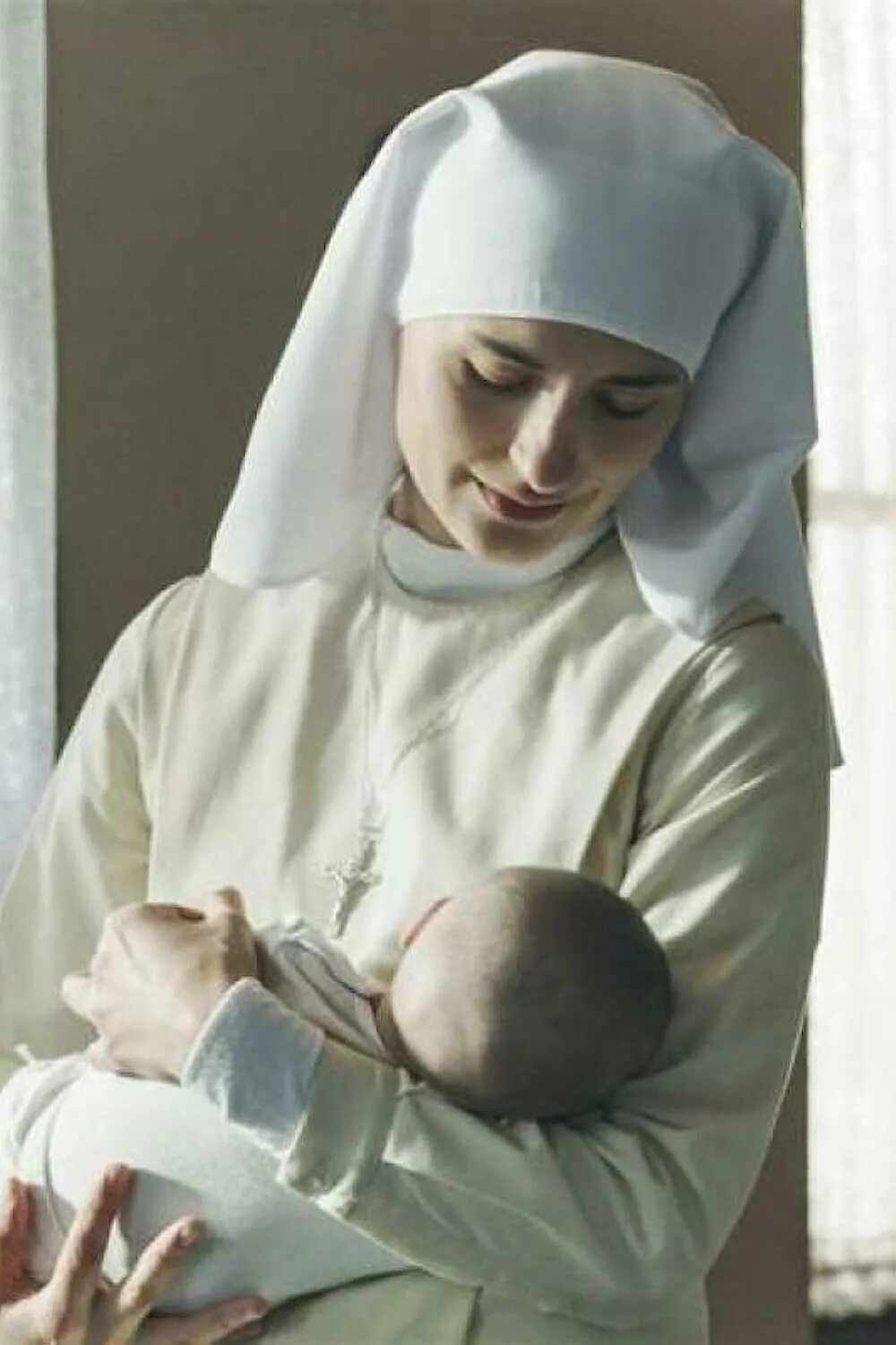 Материнский инстинкт mothers instinct. Материнский инстинкт 2019.