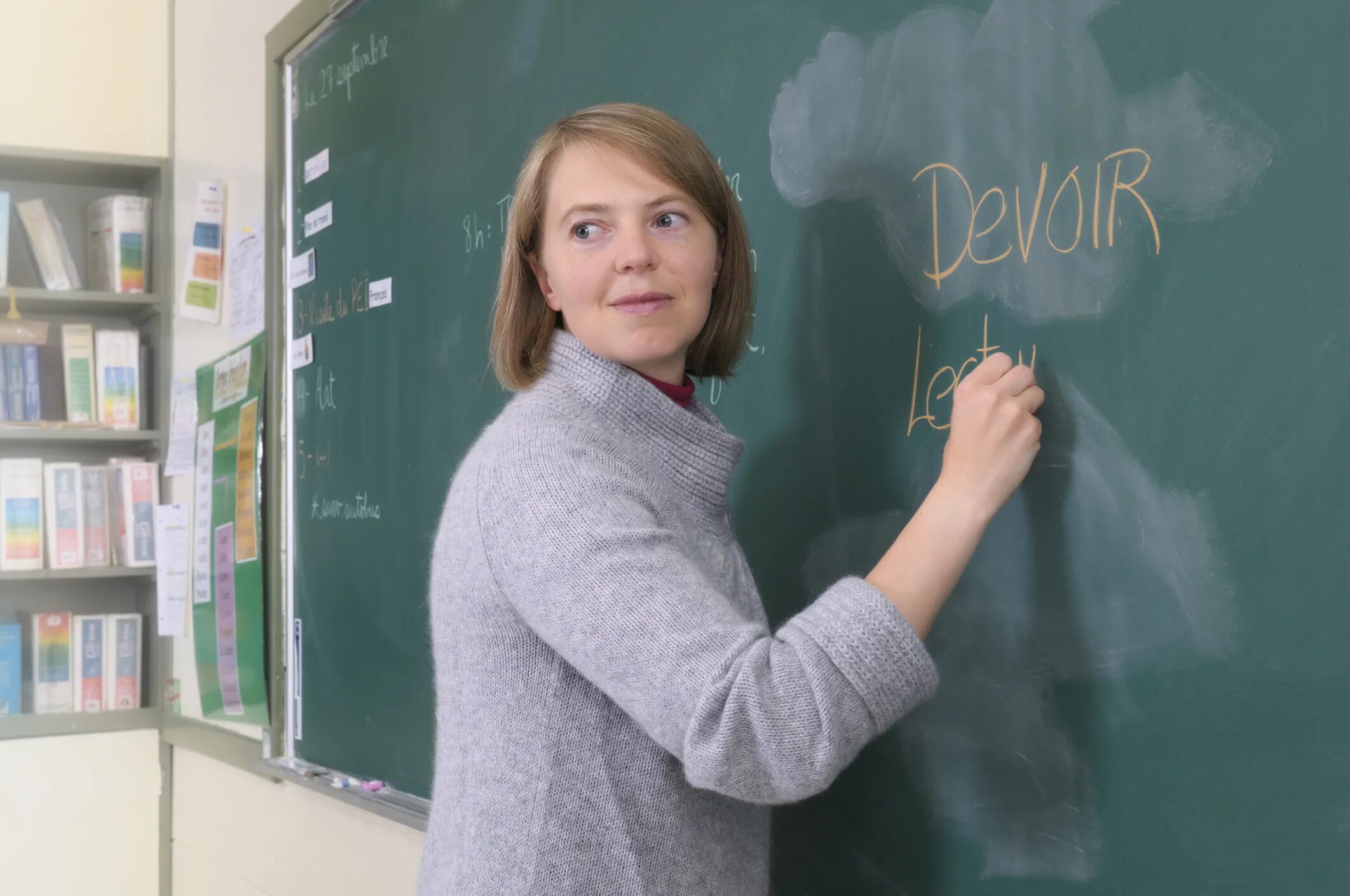 Учитель французского языка в школе. Преподаватель французского. учитель француз. учитель во франции. преподаватель французского языка.