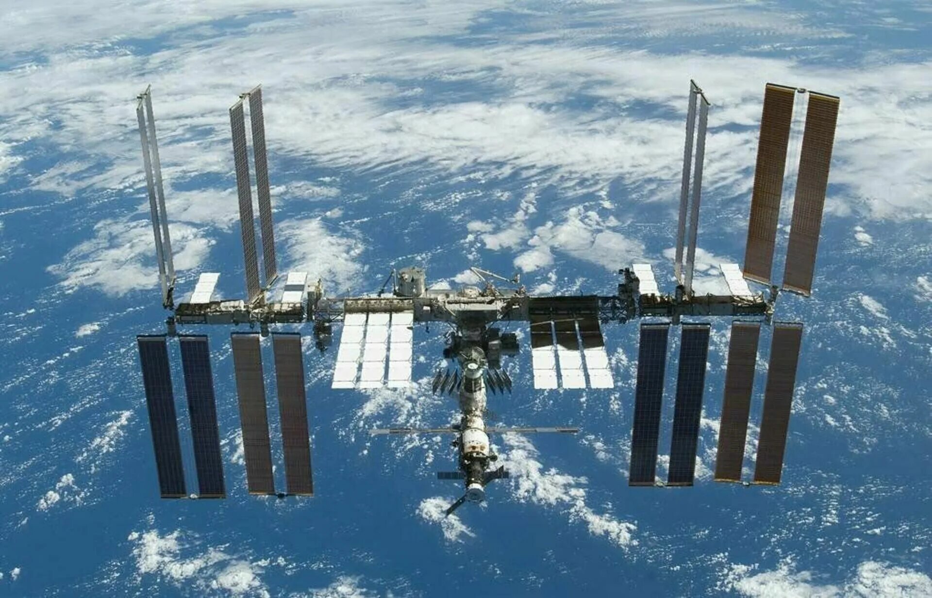Международная Космическая станция МКС. Космическая орбитальная станция МКС. Международная Космическая станция ISS. Международная Космическая станция МКС фото.
