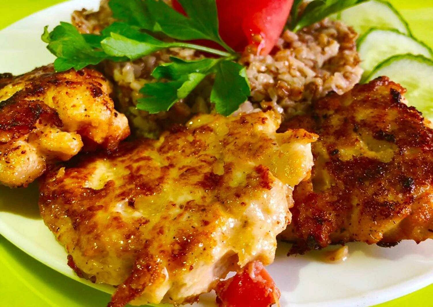 Как делать рубленные котлеты из куриного филе. Рубленные котлетки из индейки. рубленные котлеты. шницель рубленый куриный. рубленве котлеты из индейки.