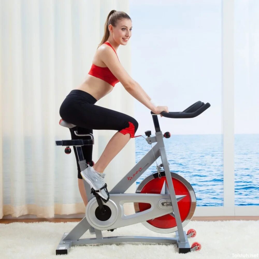 Тренажеры какой выбрать. Велотренажер General Fitness gf 882. Spin Bike велотренажер. Велотренажер Spinning Sport Movement. Занятия на велотренажере для похудения.