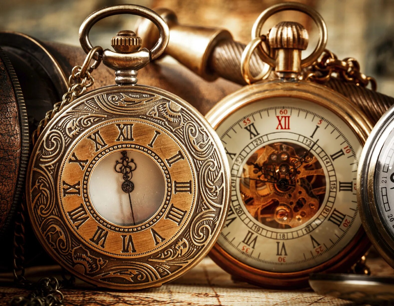 Былыя часы. Швейцарские карманные часы 19 века. Карманные часы Antik. Старинные карманные часы. Винтажные карманные часы.