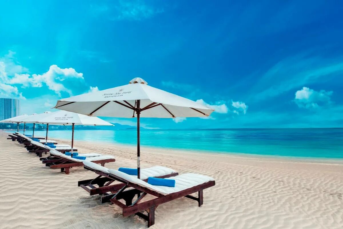 Вьетнам нячанг 2021 пляж. Фукуок нячанг. Нячанг бич. Sunrise nha trang beach hotel & spa фото. Sunrise beach resort nha trang 5.
