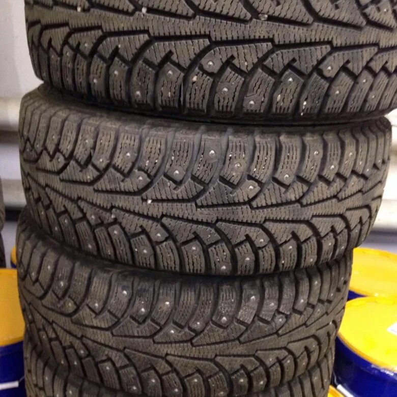 Шины 235 60 б у. Нокиан Hakkapeliitta 5. Nokian Tyres Hakkapeliitta 5. 235/65 R17 зима. Nokian хакапелита 5.