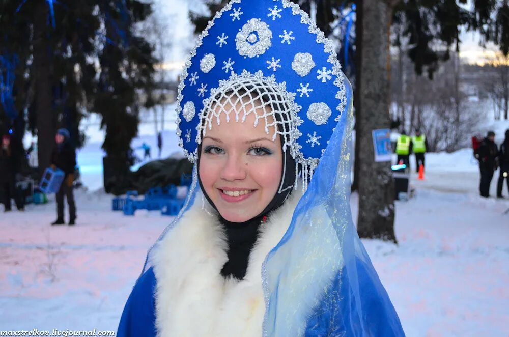 Конкурс костюма снегурочки. Красивые снегурочки кабардинская. Выборы снегурочки. Как выбрали снегурочкой. Выбор дедов морозов и снегурочки.