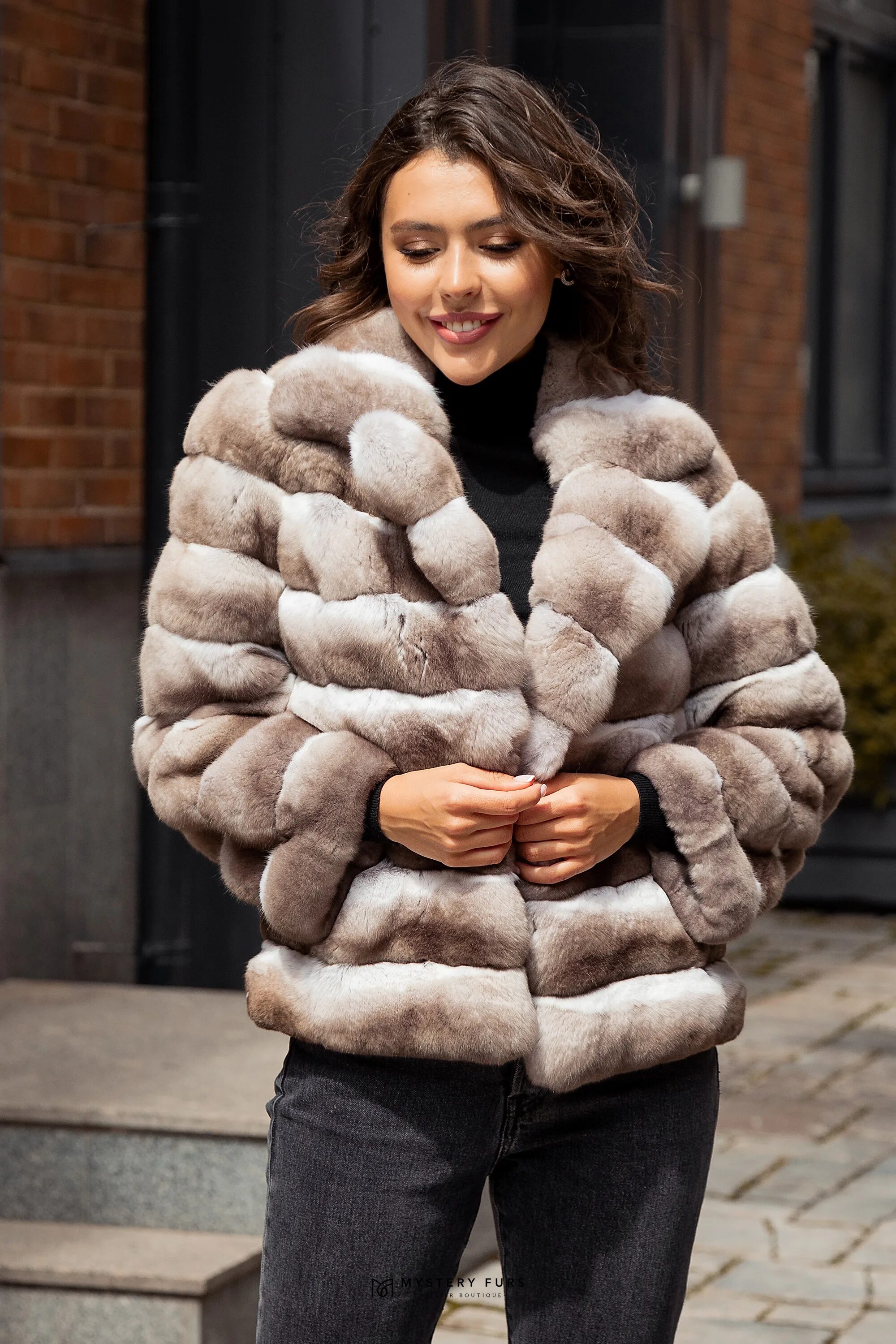 Натуральные шубы цена фото Pin on leopard fur combined with zobele is a fur dream! in 2024 Fur coat fashion