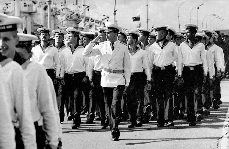 Старые военно морские. День ВМФ В 1980 году. День ВМФ В 1989 году. Моряки 1990. Старые военно морские снимки